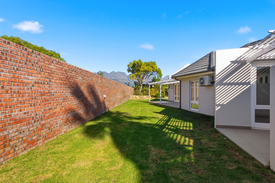 4 Bedroom Property for Sale in Golden Hill Western Cape